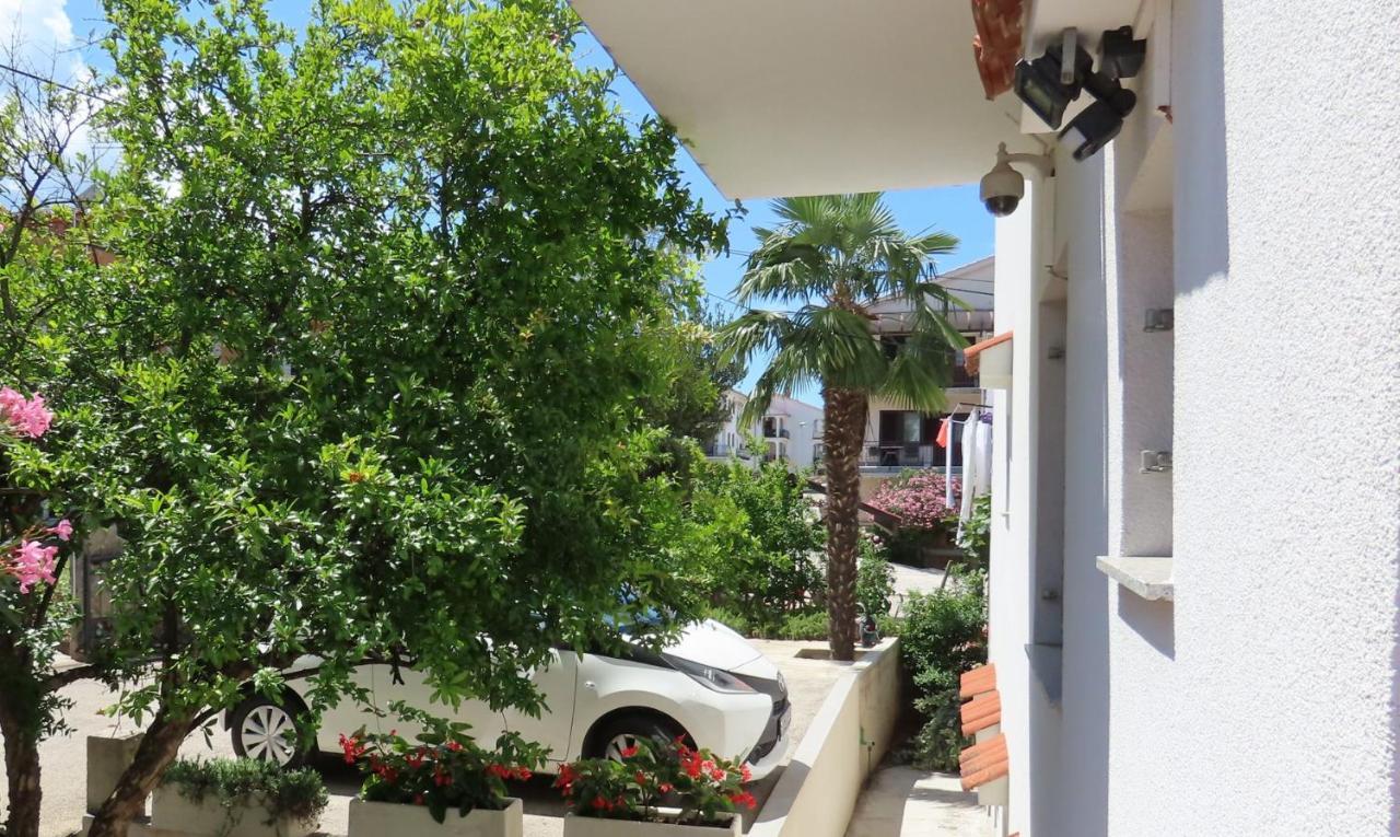 מאלינסקה Apartments Kamelija מראה חיצוני תמונה